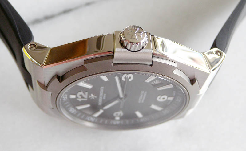 @VRX^^ I[o[V[Y@ fBg I[g}`bN 47040/000v-9500
VACHERON CONSTANTIN Overseas date self-winding