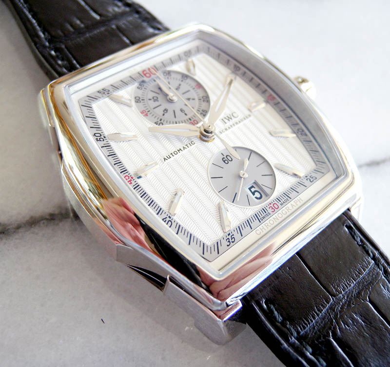 IWC _B` NmOt E500{
IW3764-09 International Watch Co Da Vinci Chronographe