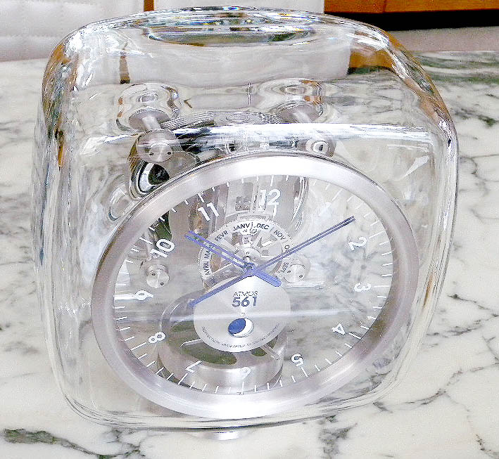 WK[Ng@AgX561}[Nj[\ 516.51.01 JAEGER-LECOULTRE Atmos 561 by Marc Newson Baccarat Crystal